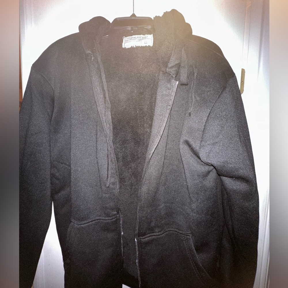 Black Hoodie -🎉